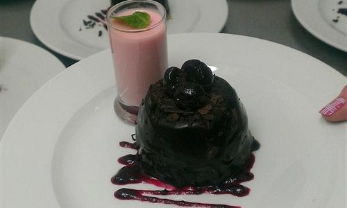 Restaurant - gallery---med_imag.jpg
